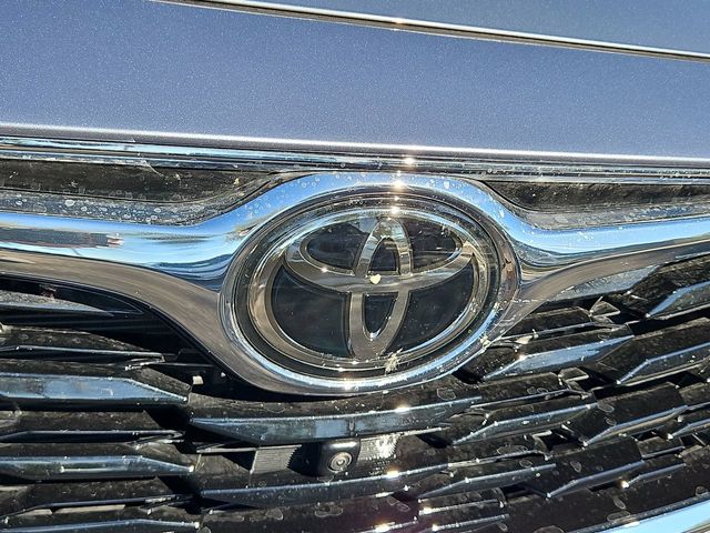 Thumbnail: 2023 Toyota Highlander - 7