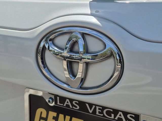 Thumbnail: 2017 Toyota Highlander - 7