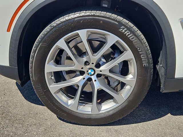 Thumbnail: 2023 BMW X5 - 8