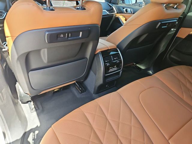 Thumbnail: 2023 BMW X5 - 13