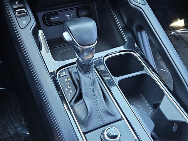 Thumbnail: 2020 Kia Telluride - 15