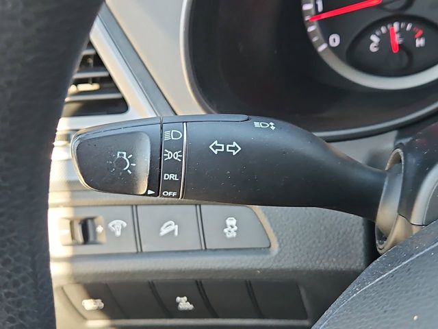 Thumbnail: 2016 Hyundai Santa Fe - 31