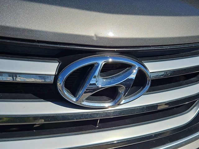 Thumbnail: 2016 Hyundai Santa Fe - 7