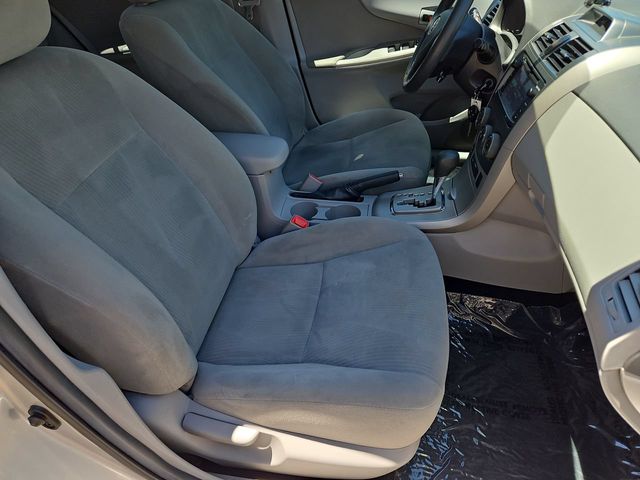 Thumbnail: 2013 Toyota Corolla - 28
