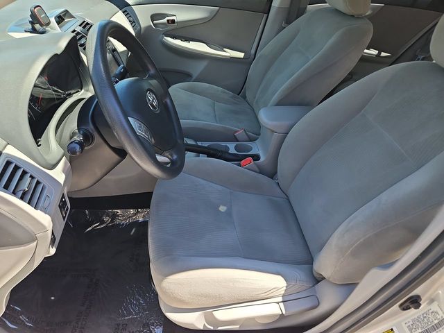 Thumbnail: 2013 Toyota Corolla - 11