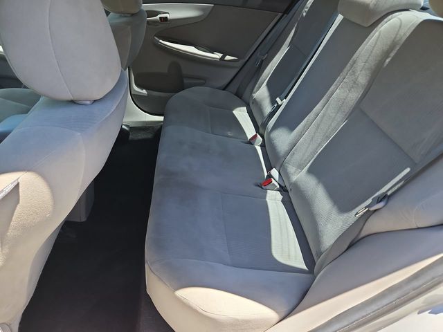 Thumbnail: 2013 Toyota Corolla - 13