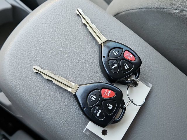 Thumbnail: 2013 Toyota Corolla - 20