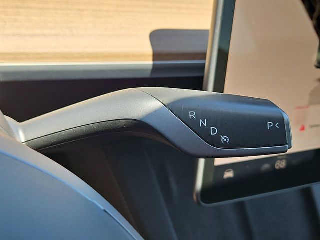Thumbnail: 2023 Tesla Model 3 - 32