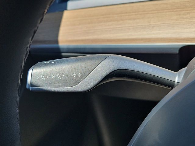 Thumbnail: 2023 Tesla Model 3 - 29