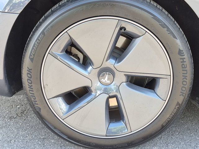 Thumbnail: 2023 Tesla Model 3 - 8