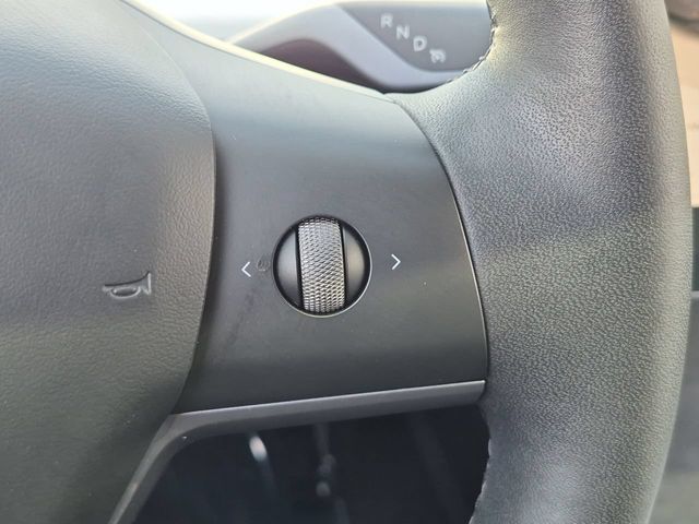 Thumbnail: 2023 Tesla Model 3 - 28