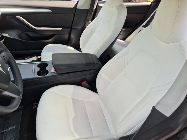Thumbnail: 2023 Tesla Model 3 - 10