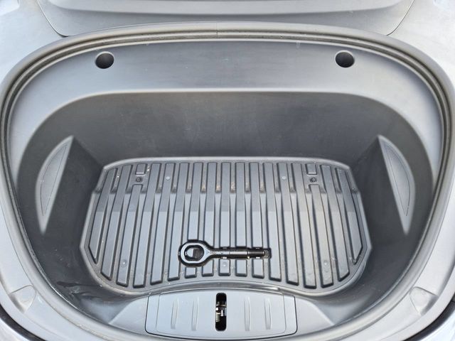Thumbnail: 2023 Tesla Model 3 - 15