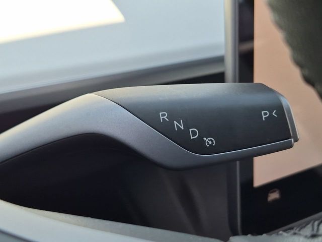 Thumbnail: 2023 Tesla Model 3 - 33