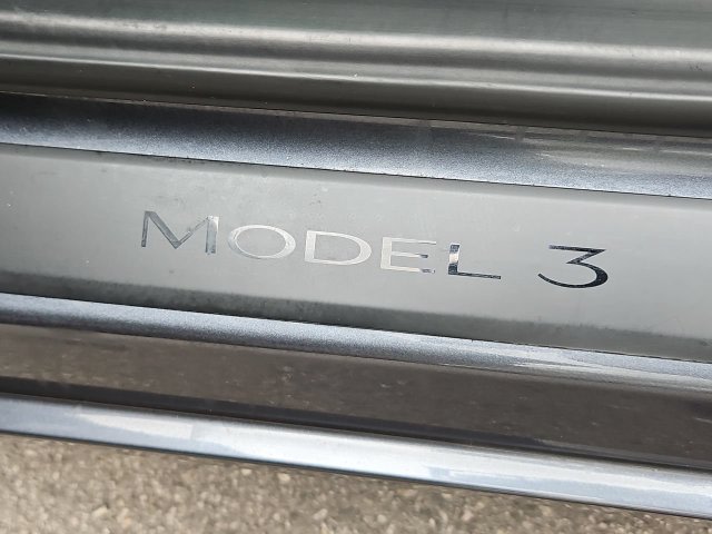 Thumbnail: 2023 Tesla Model 3 - 22