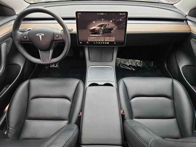 Thumbnail: 2023 Tesla Model 3 - 9