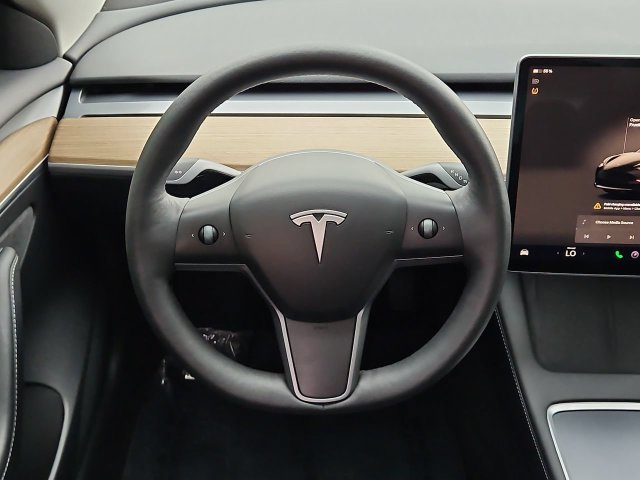 Thumbnail: 2023 Tesla Model 3 - 13