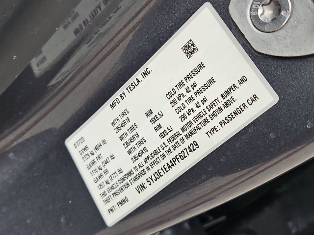 Thumbnail: 2023 Tesla Model 3 - 34