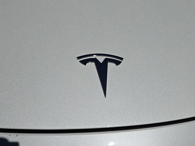Thumbnail: 2023 Tesla Model 3 - 7