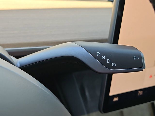 Thumbnail: 2023 Tesla Model 3 - 32