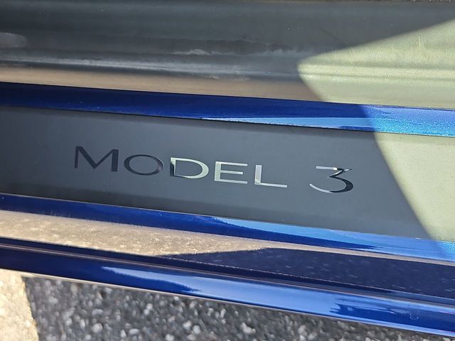 Thumbnail: 2023 Tesla Model 3 - 21
