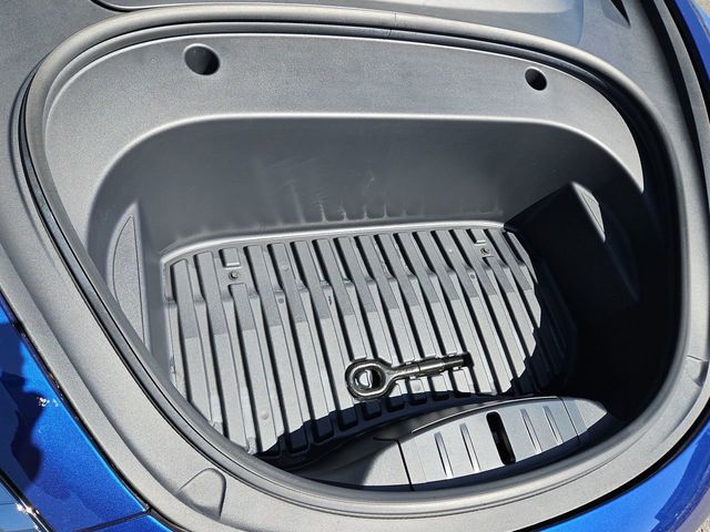 Thumbnail: 2023 Tesla Model 3 - 22