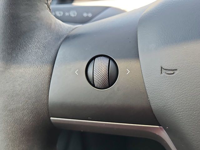 Thumbnail: 2023 Tesla Model 3 - 27