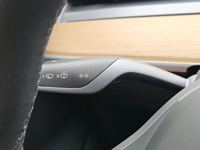 Thumbnail: 2020 Tesla Model 3 - 28