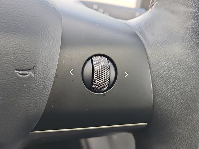 Thumbnail: 2023 Tesla Model 3 - 29