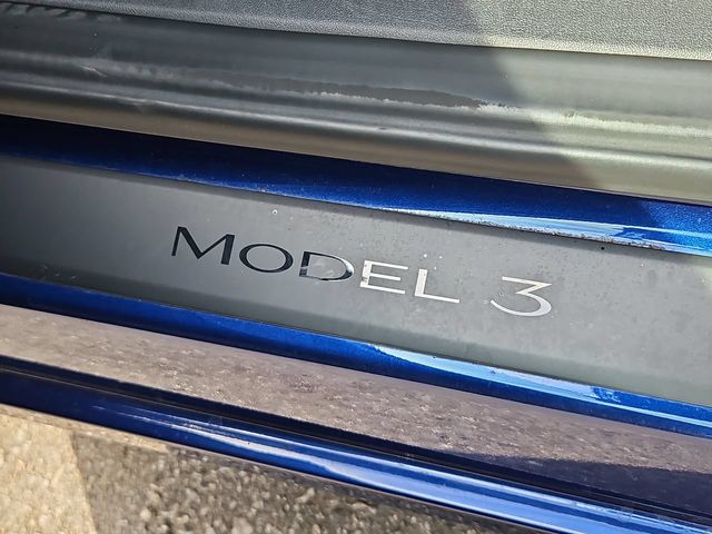 Thumbnail: 2023 Tesla Model 3 - 22