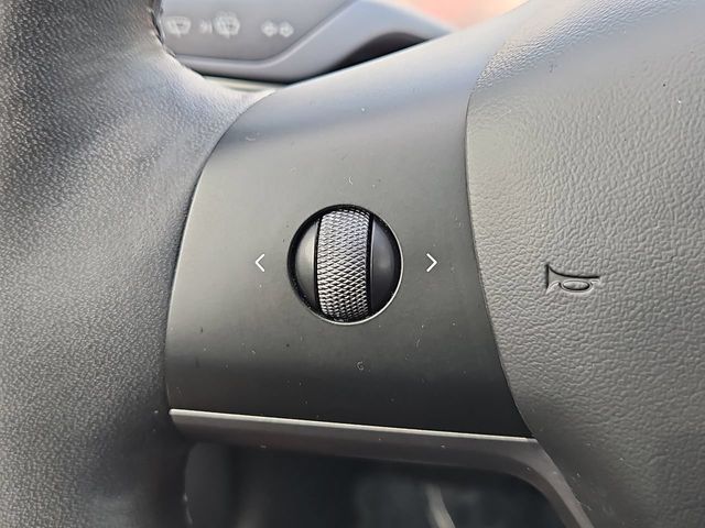 Thumbnail: 2023 Tesla Model 3 - 28