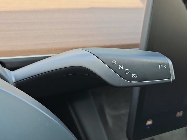 Thumbnail: 2023 Tesla Model 3 - 33