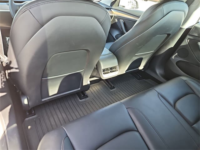 Thumbnail: 2022 Tesla Model 3 - 11