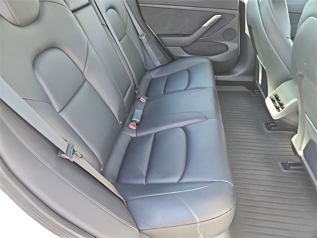 Thumbnail: 2022 Tesla Model 3 - 26