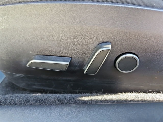 Thumbnail: 2022 Tesla Model 3 - 24