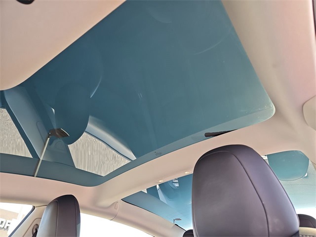 Thumbnail: 2022 Tesla Model 3 - 25