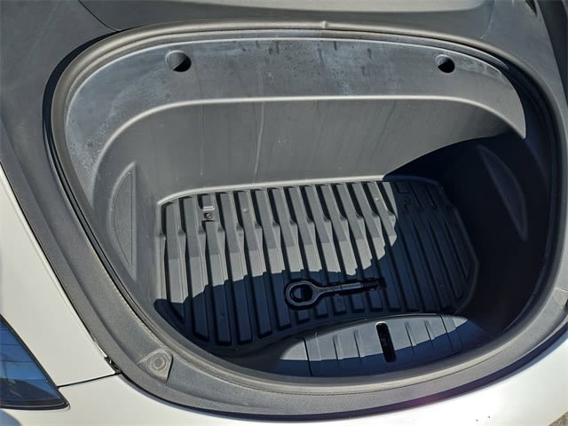 Thumbnail: 2022 Tesla Model 3 - 23