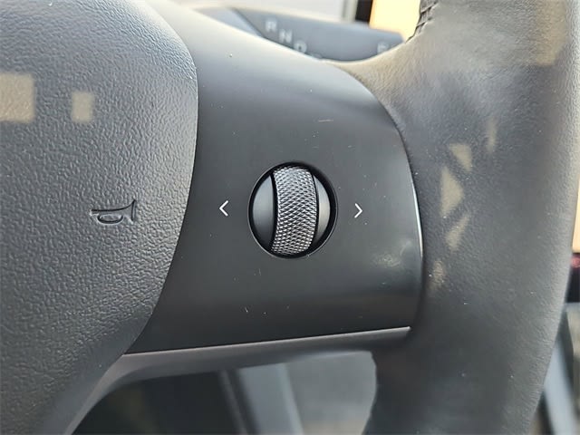 Thumbnail: 2022 Tesla Model 3 - 29