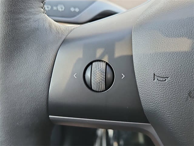 Thumbnail: 2022 Tesla Model 3 - 28