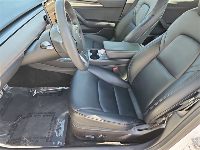 Thumbnail: 2022 Tesla Model 3 - 10