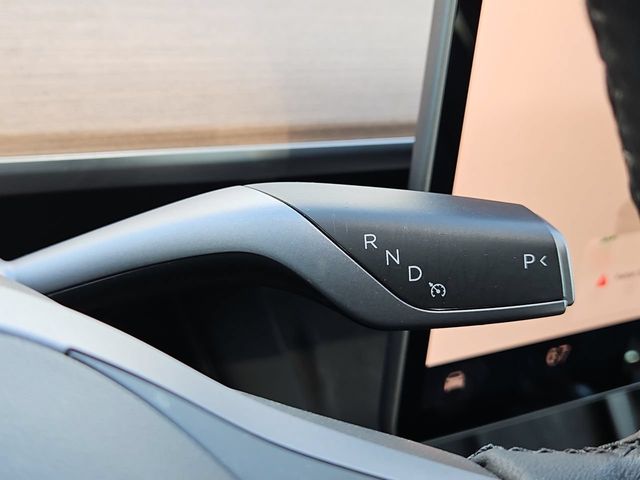 Thumbnail: 2022 Tesla Model 3 - 32
