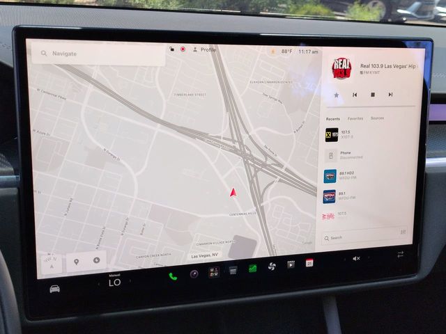 Thumbnail: 2023 Tesla Model X - 28