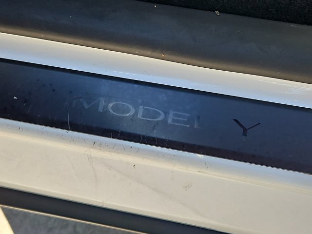 Thumbnail: 2023 Tesla Model Y - 21