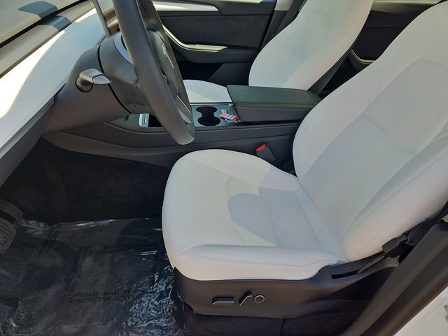 Thumbnail: 2023 Tesla Model Y - 10