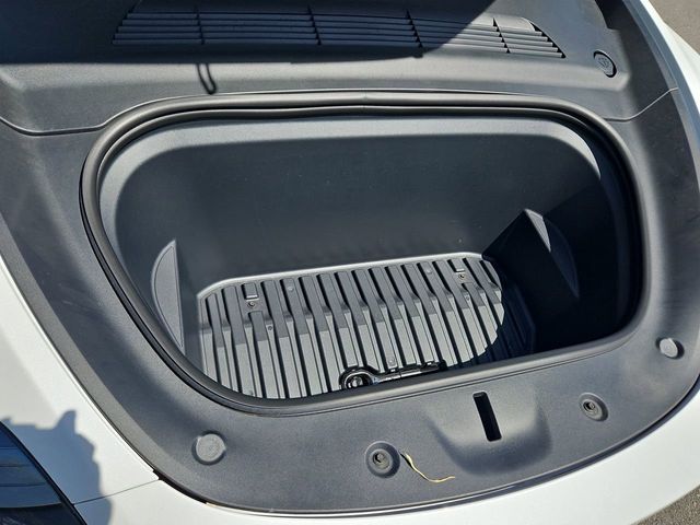 Thumbnail: 2023 Tesla Model Y - 23