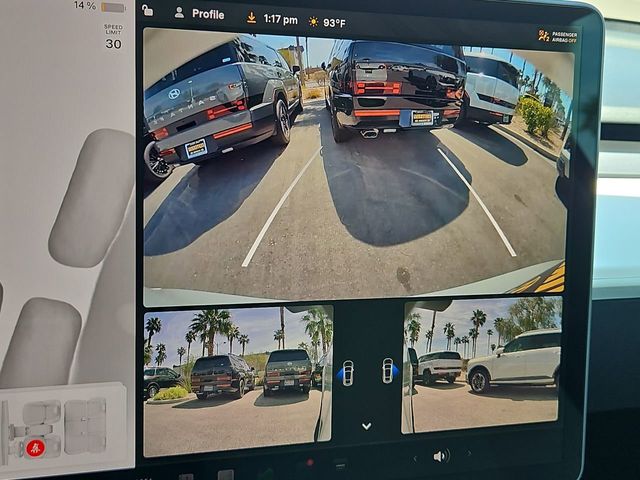 Thumbnail: 2023 Tesla Model Y - 32