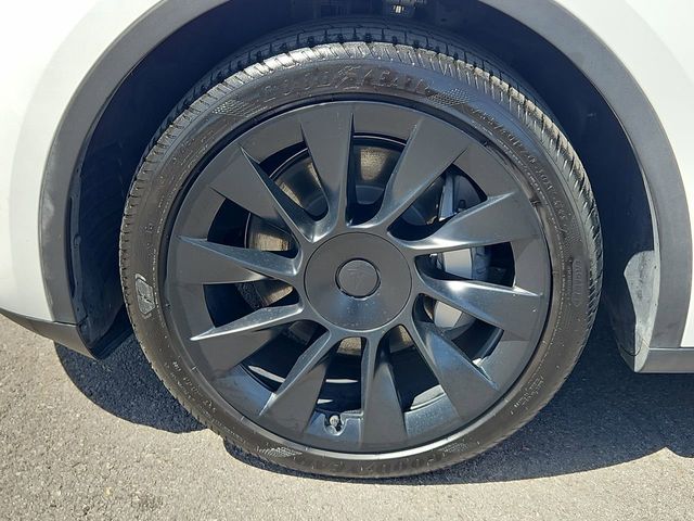 Thumbnail: 2023 Tesla Model Y - 8