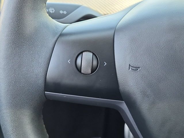 Thumbnail: 2023 Tesla Model Y - 29