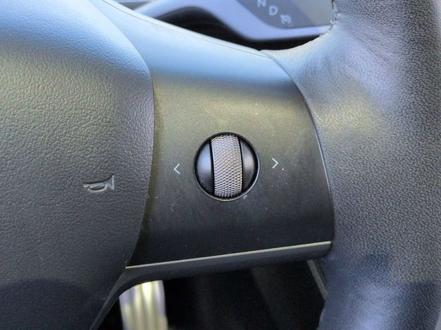 Thumbnail: 2022 Tesla Model Y - 29