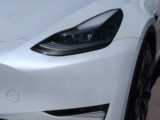 Thumbnail: 2022 Tesla Model Y - 21